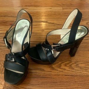 MICHAEL Michael Kohrs platform sandals